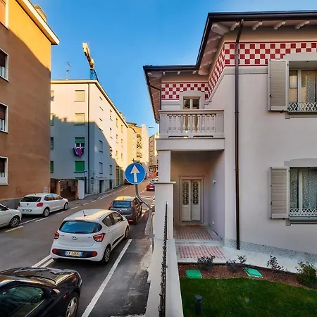 Liberty Apt Bellagio Лекко